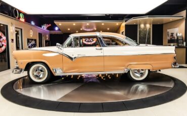 Ford-Crown-Victoria-1955-Coupe-17