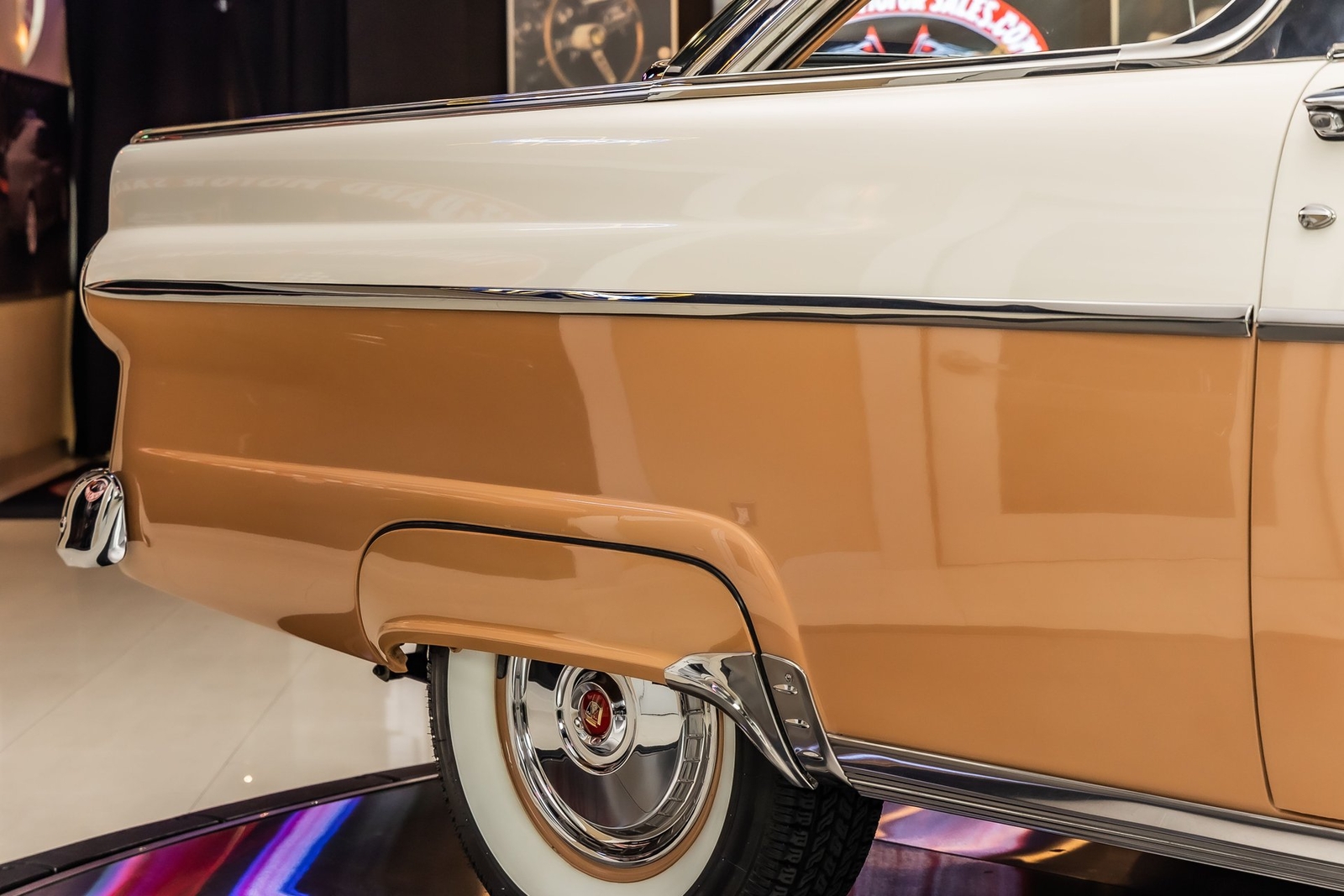 Ford-Crown-Victoria-1955-Coupe-22