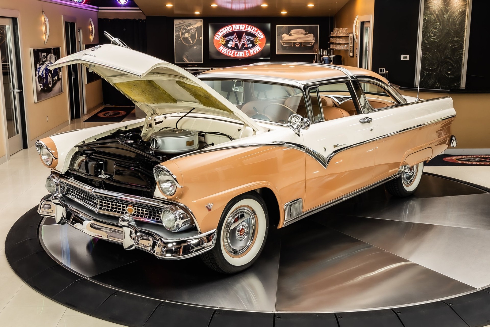 Ford-Crown-Victoria-1955-Coupe-5