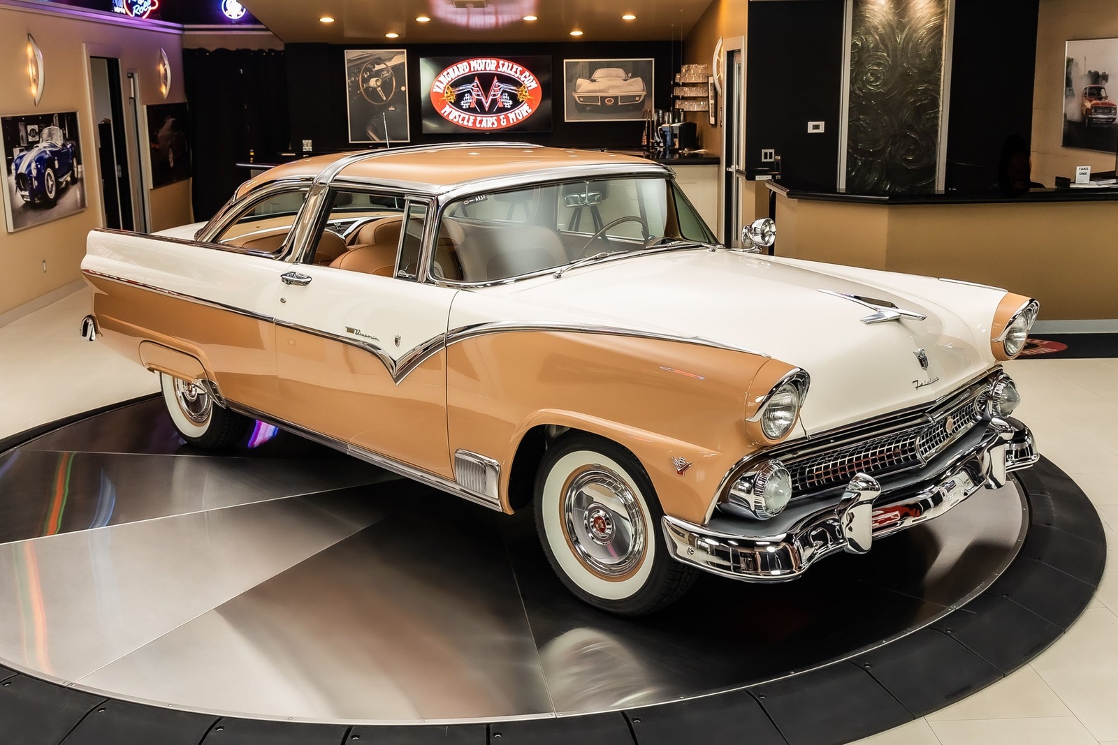 Ford-Crown-Victoria-1955-Coupe-9