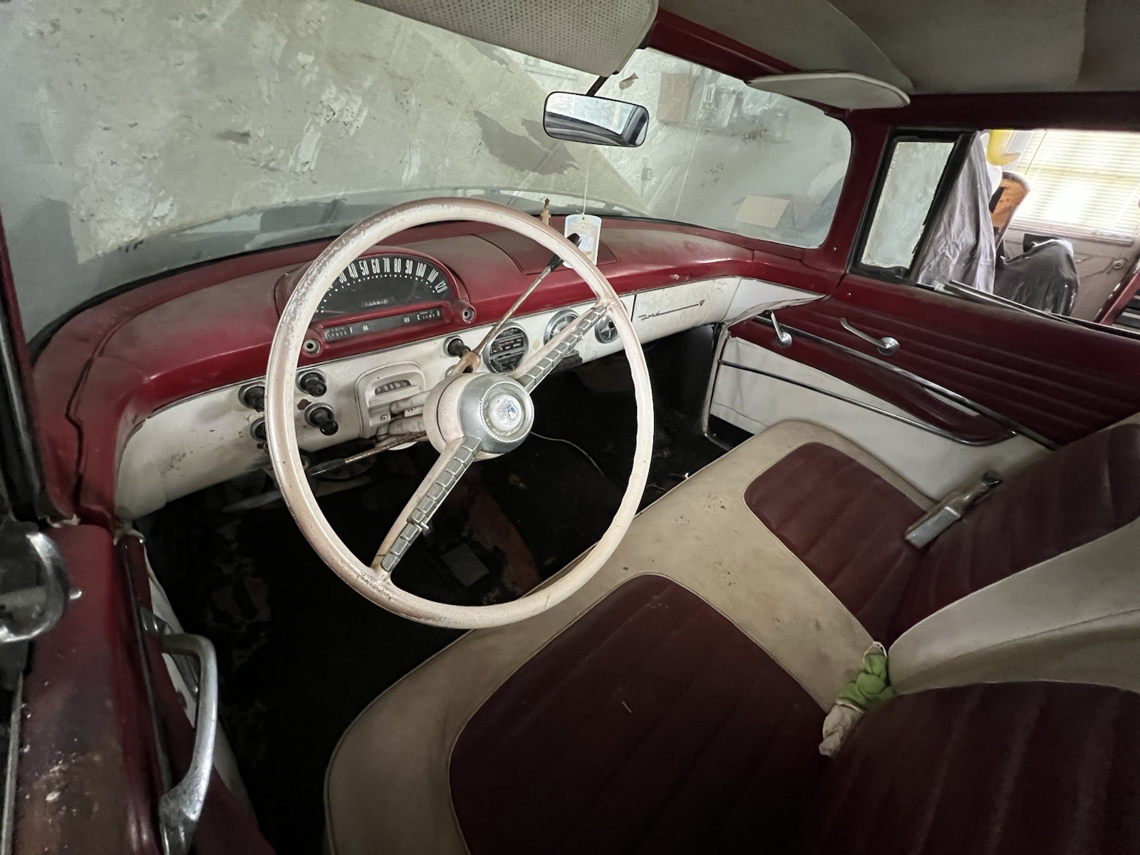 Ford-Crown-Victoria-1955-Sedan-1