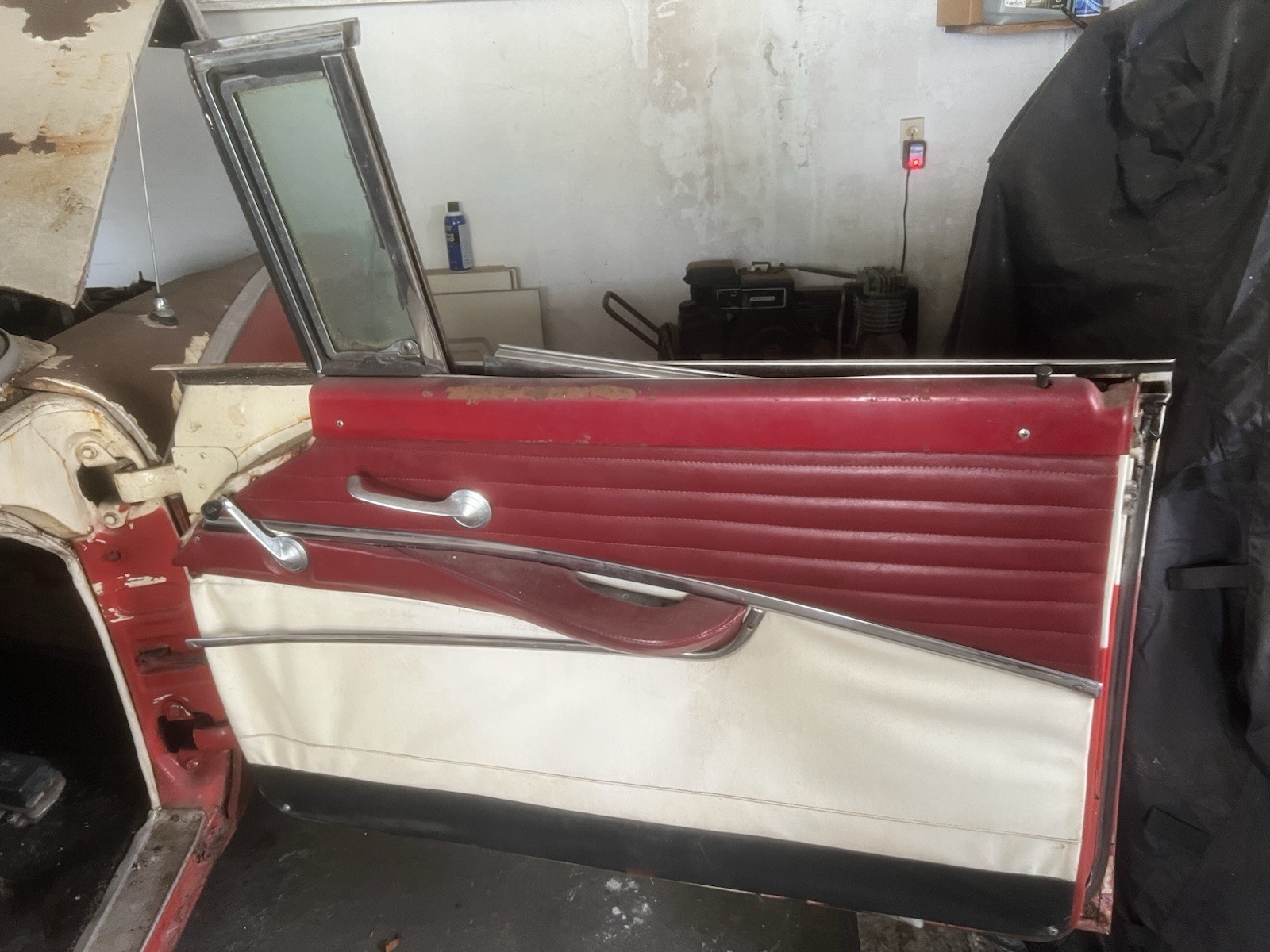 Ford-Crown-Victoria-1955-Sedan-18