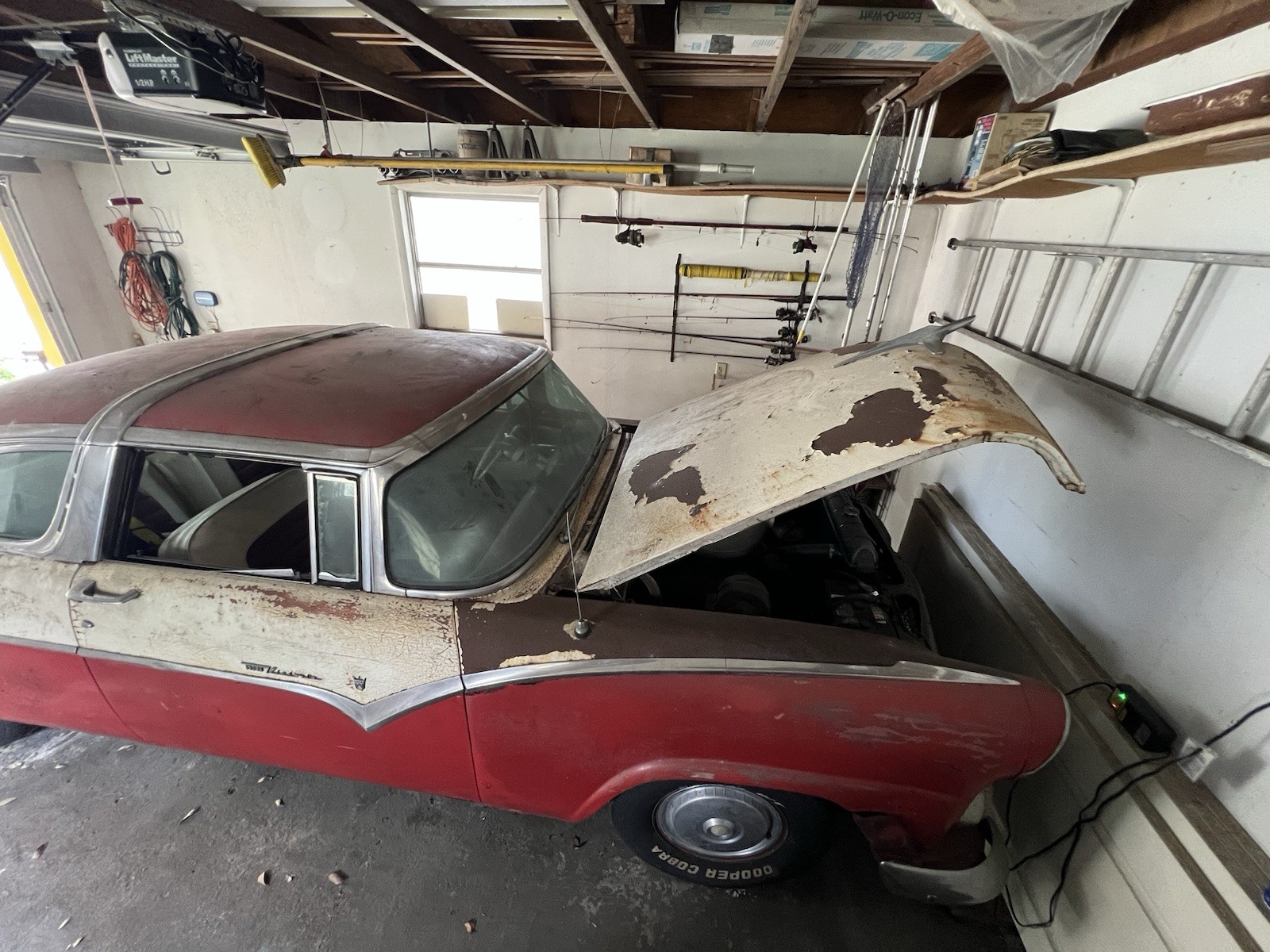 Ford-Crown-Victoria-1955-Sedan-21
