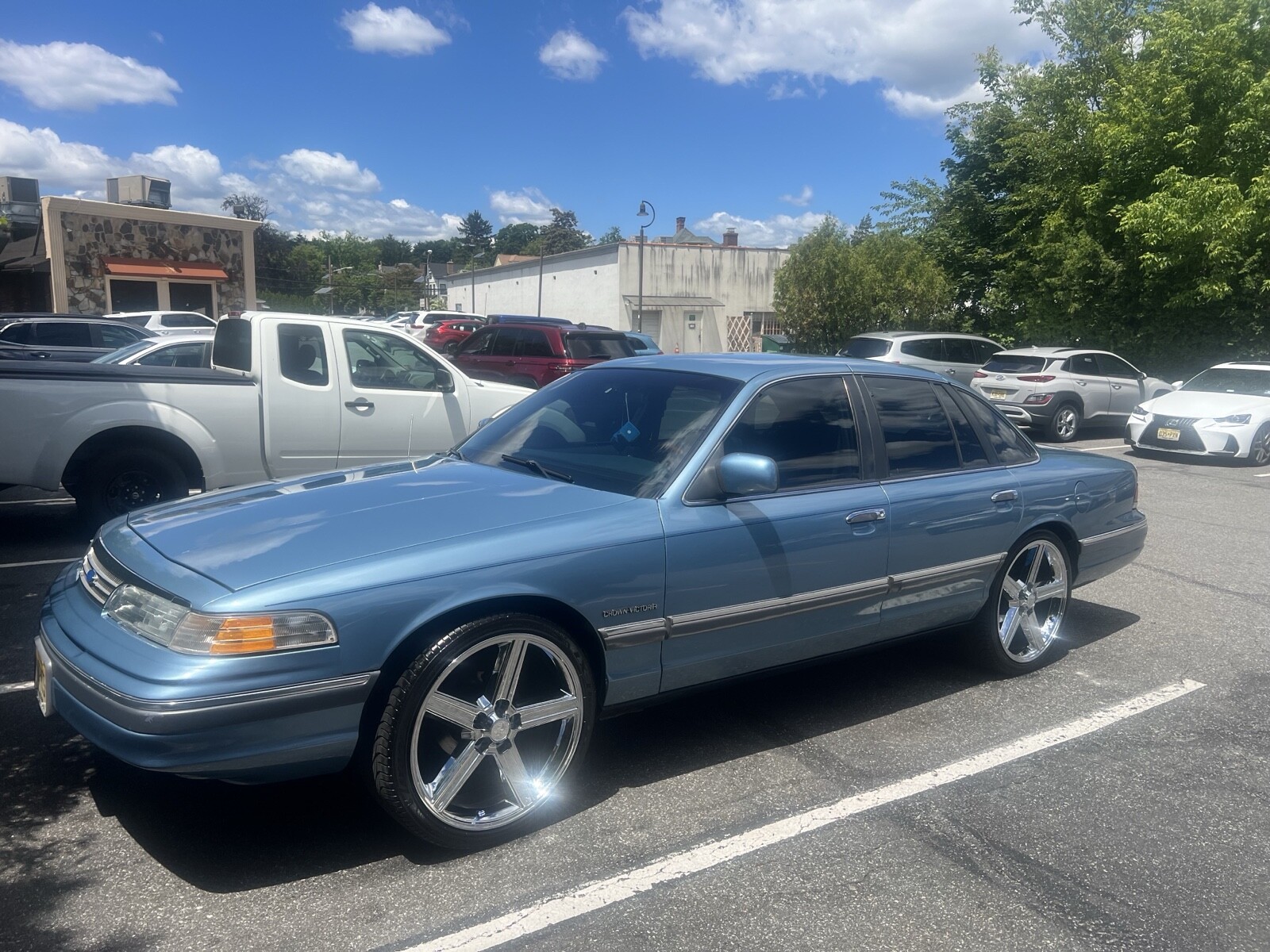 Ford-Crown-Victoria-1994-1