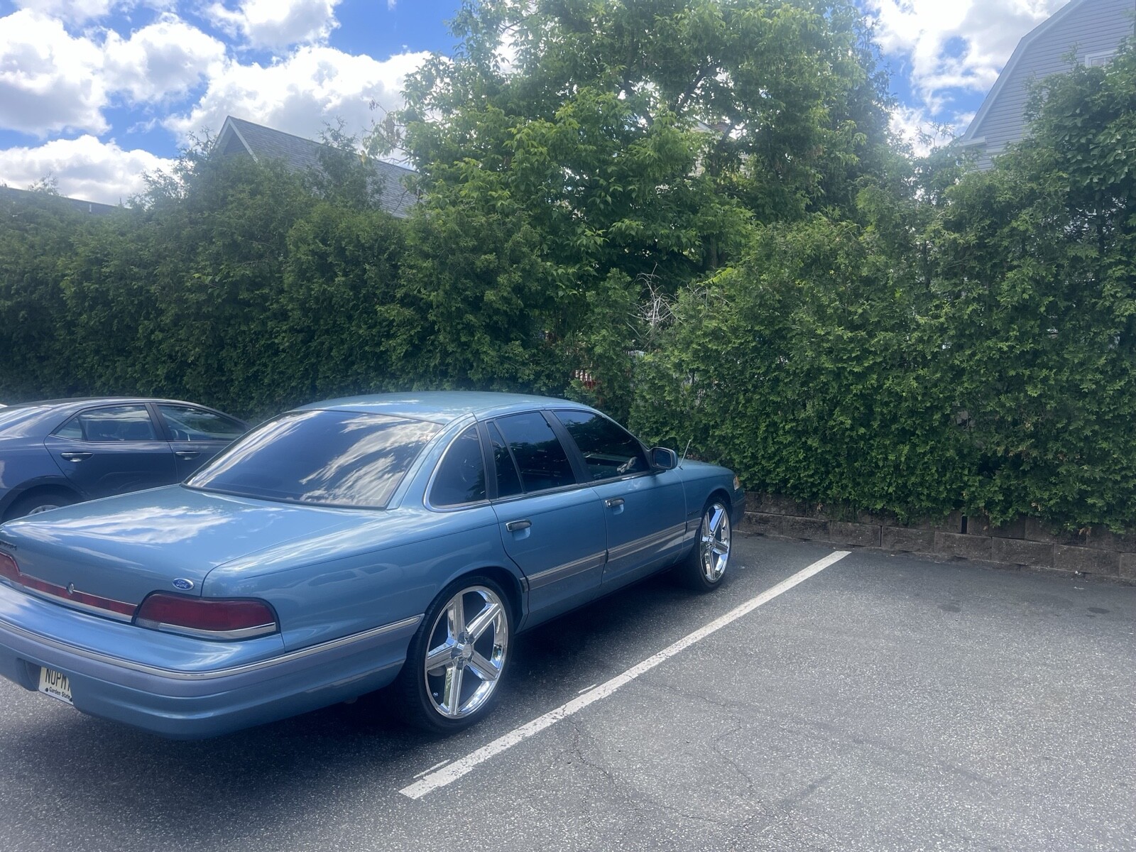 Ford-Crown-Victoria-1994-2
