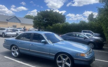 Ford-Crown-Victoria-1994