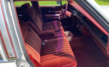 Ford-Crown-victoria-ltd-1985-white-12
