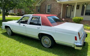 Ford-Crown-victoria-ltd-1985-white