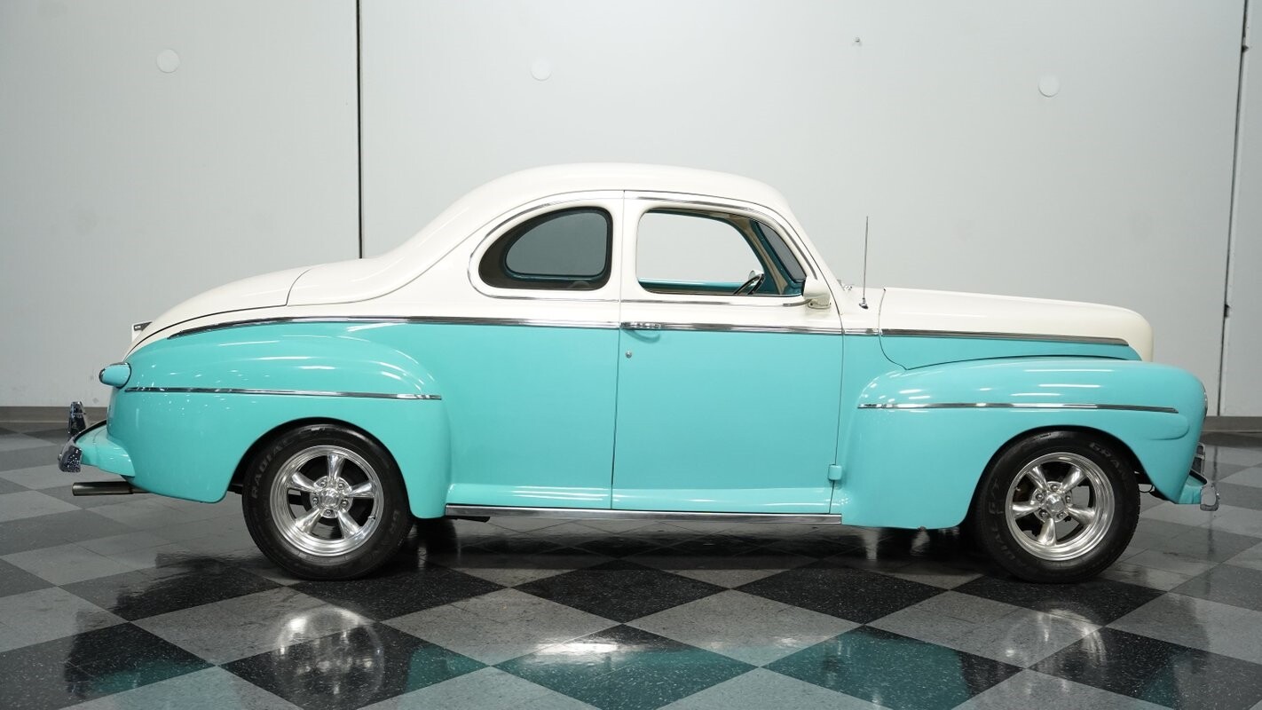 Ford-Custom-1946-Coupe-12
