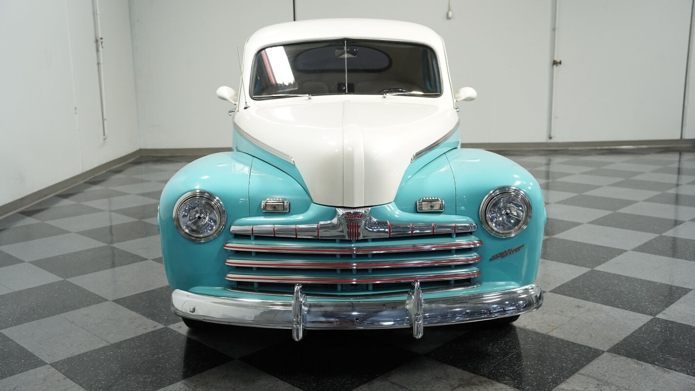 Ford-Custom-1946-Coupe-15