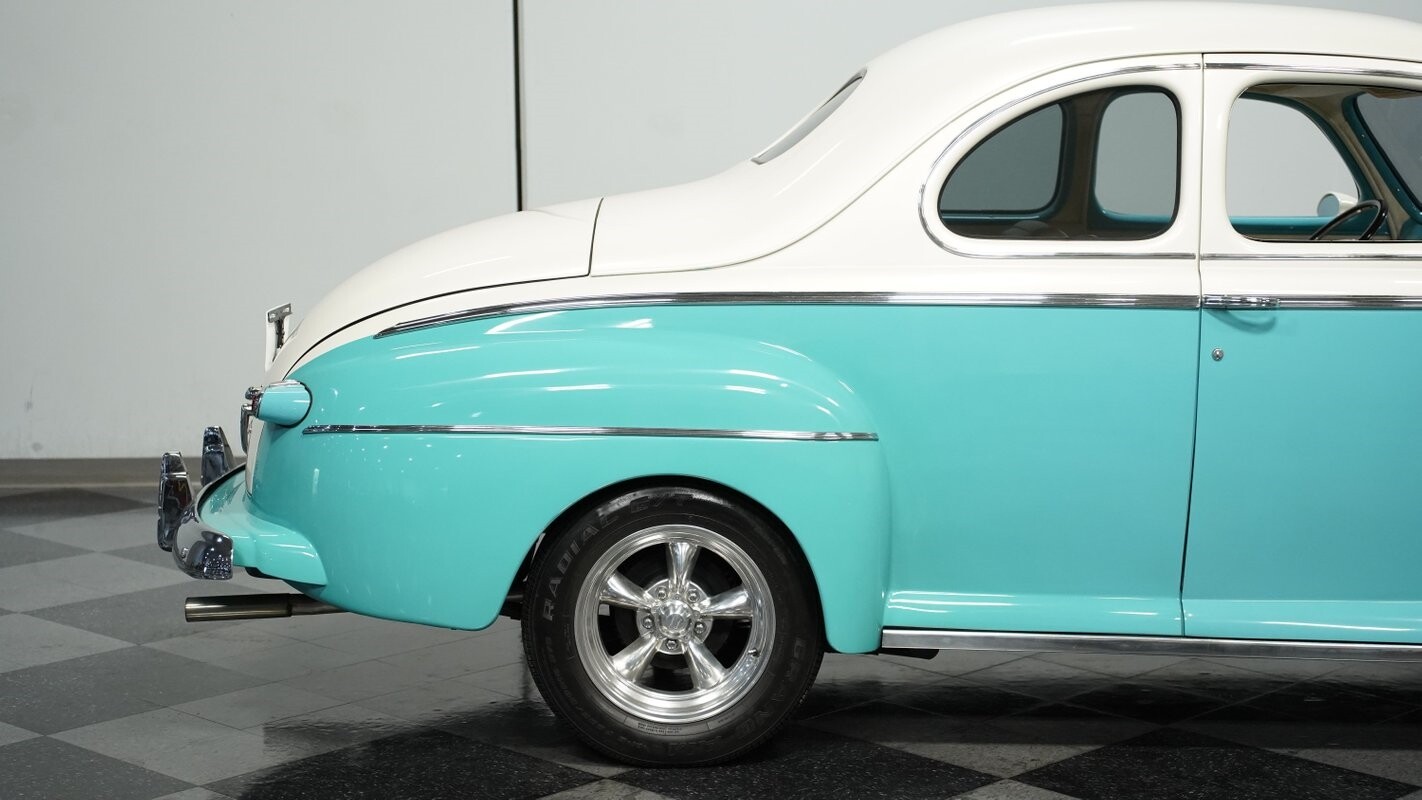 Ford-Custom-1946-Coupe-23
