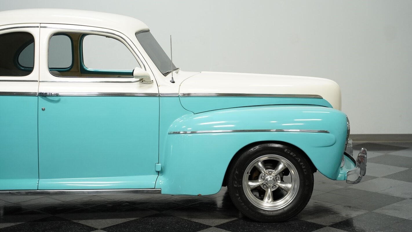 Ford-Custom-1946-Coupe-24