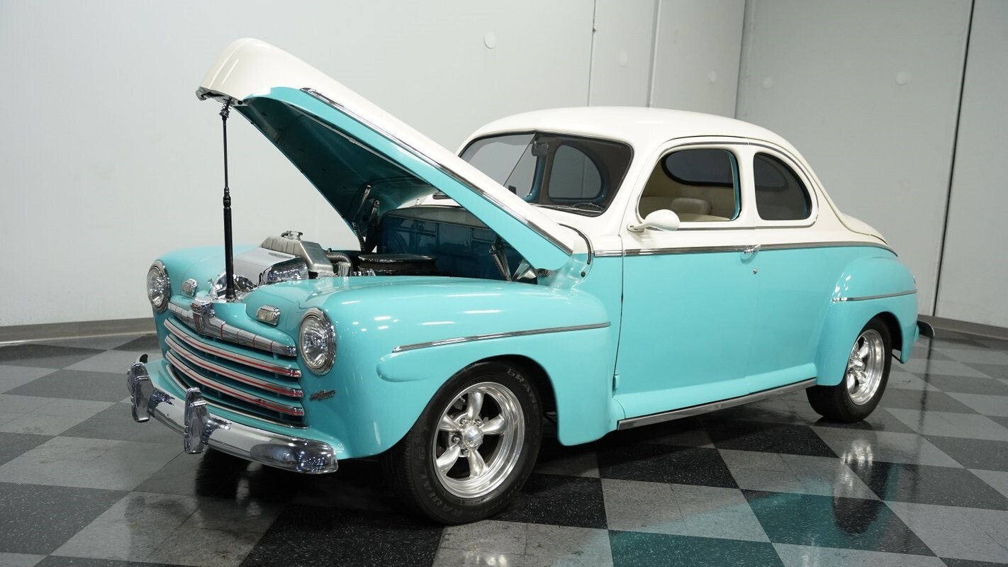 Ford-Custom-1946-Coupe-25