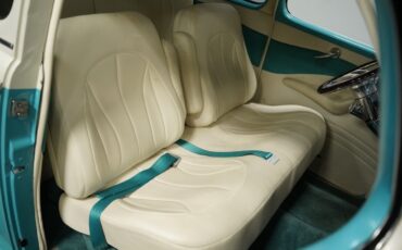 Ford-Custom-1946-Coupe-37