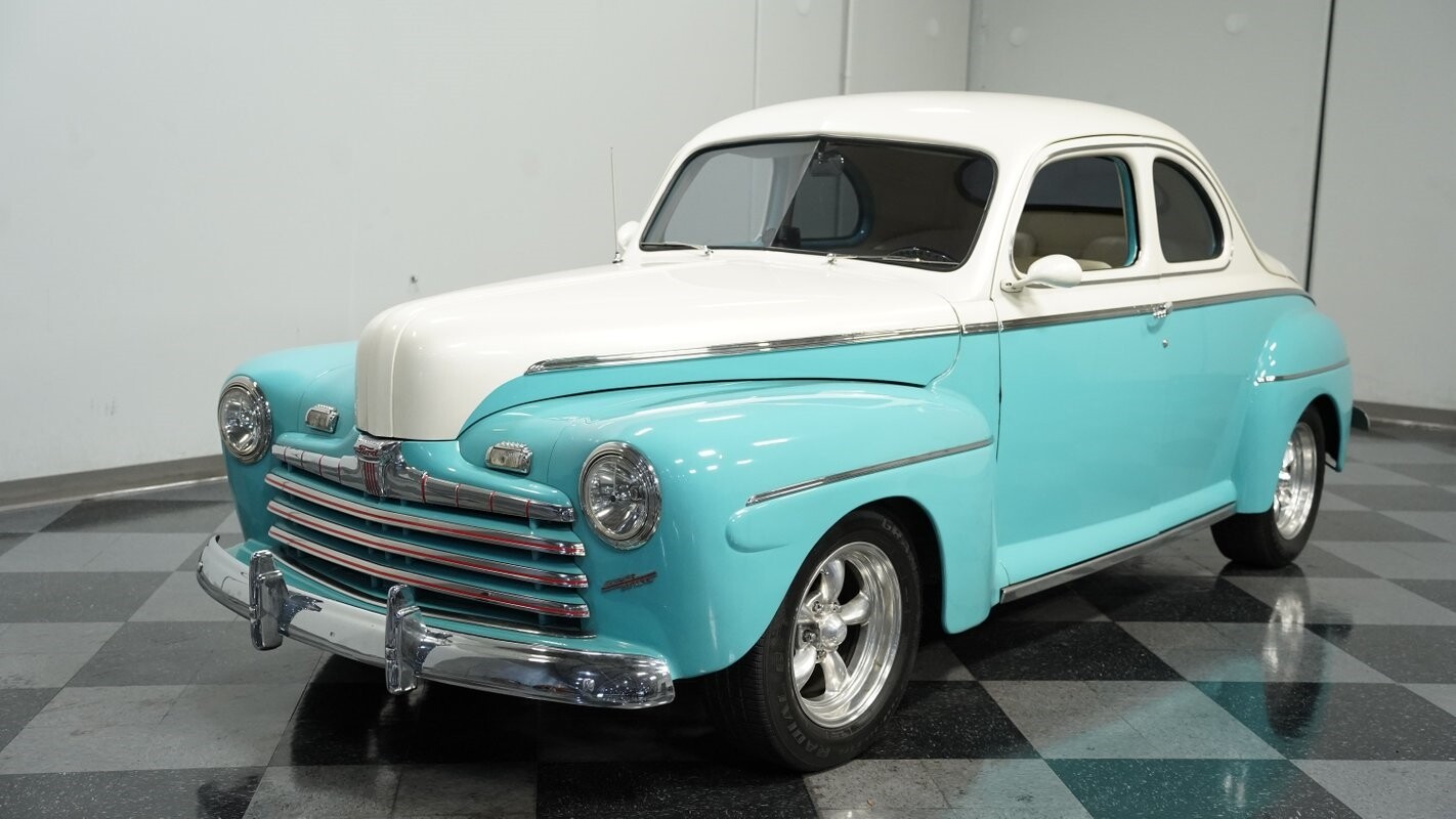 Ford-Custom-1946-Coupe-5