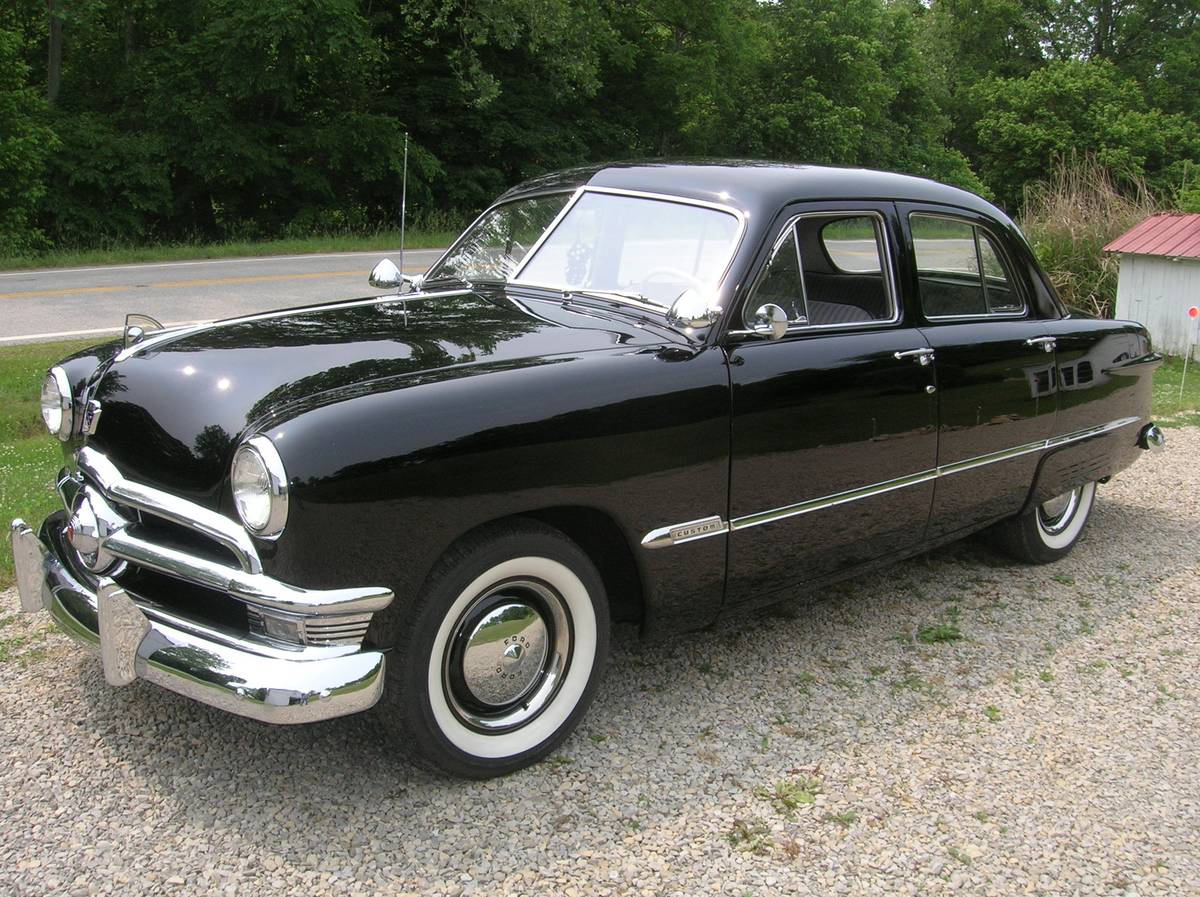 Ford-Custom-1950-black-17