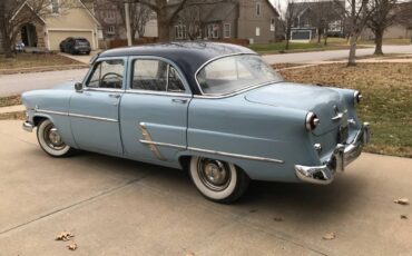 Ford-Custom-1953-blue-14