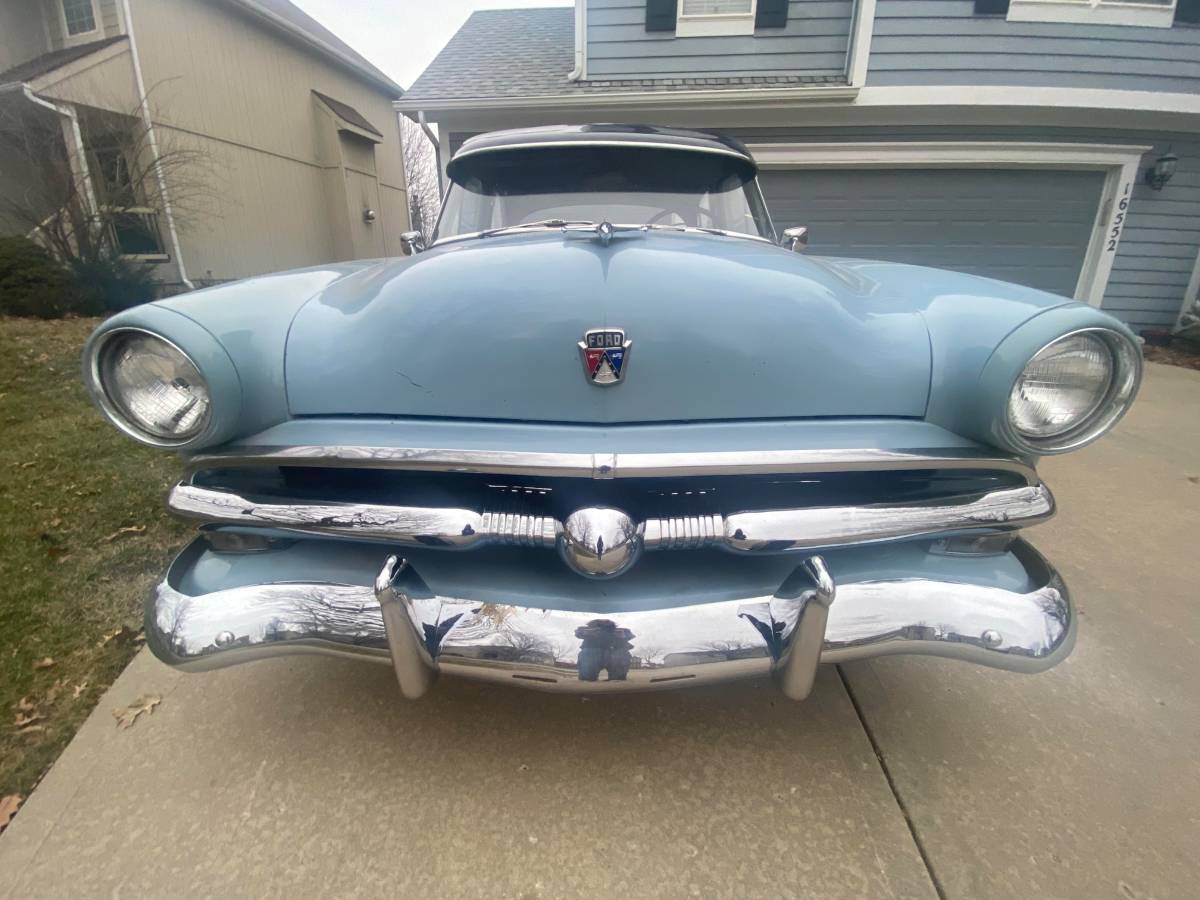 Ford-Custom-1953-blue-18