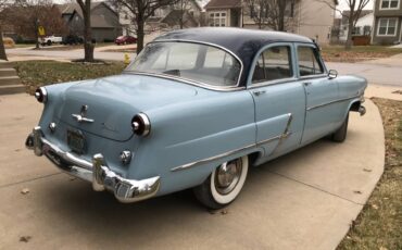 Ford-Custom-1953-blue-3