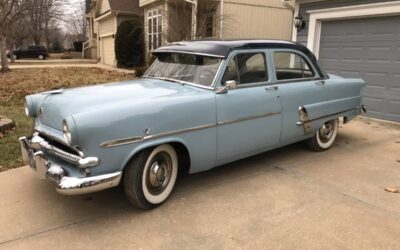 Ford Custom  1953 blue