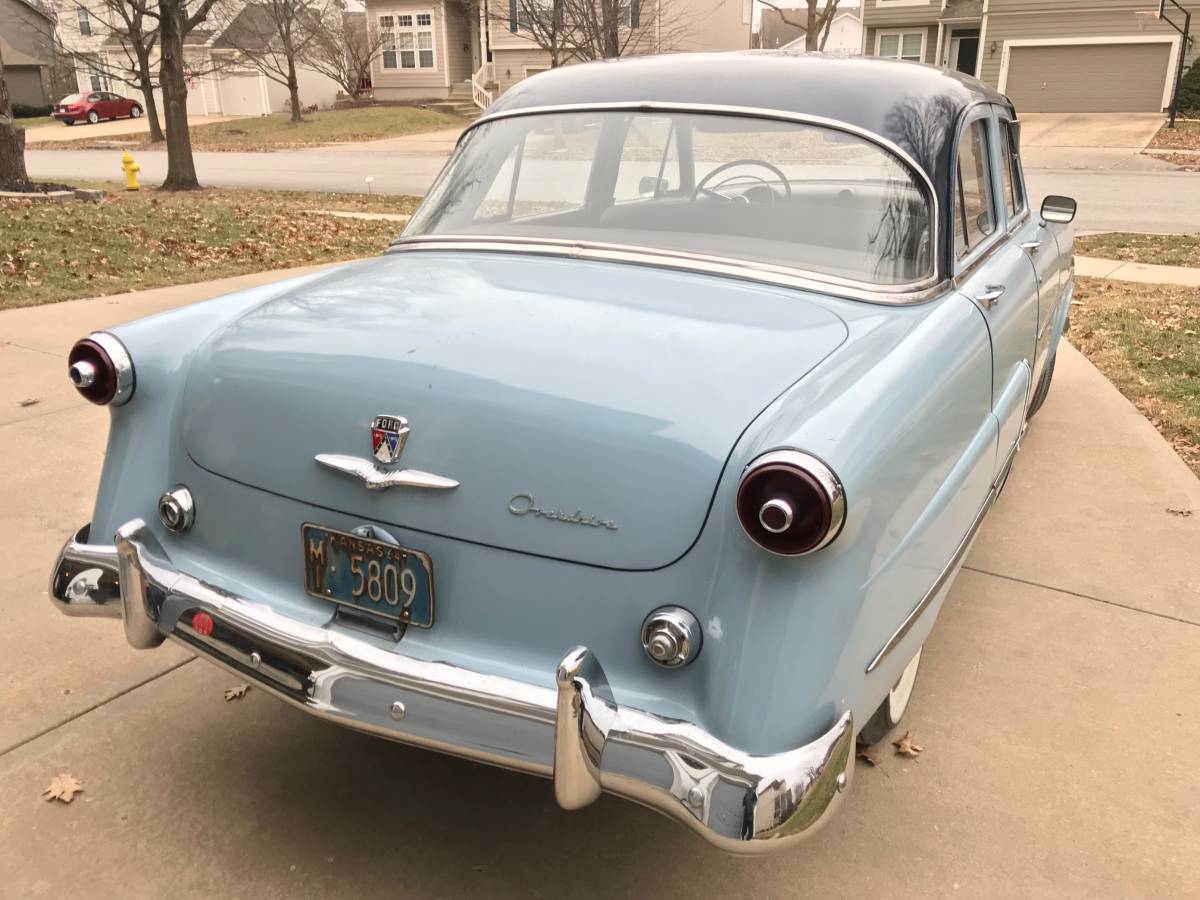 Ford-Custom-1953-blue-5