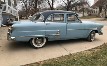 Ford-Custom-1953-blue-6