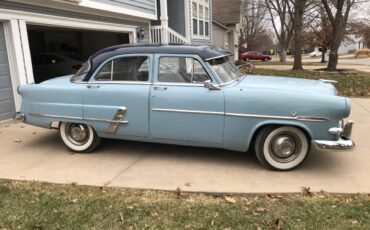 Ford-Custom-1953-blue-7