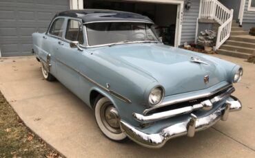 Ford-Custom-1953-blue-8
