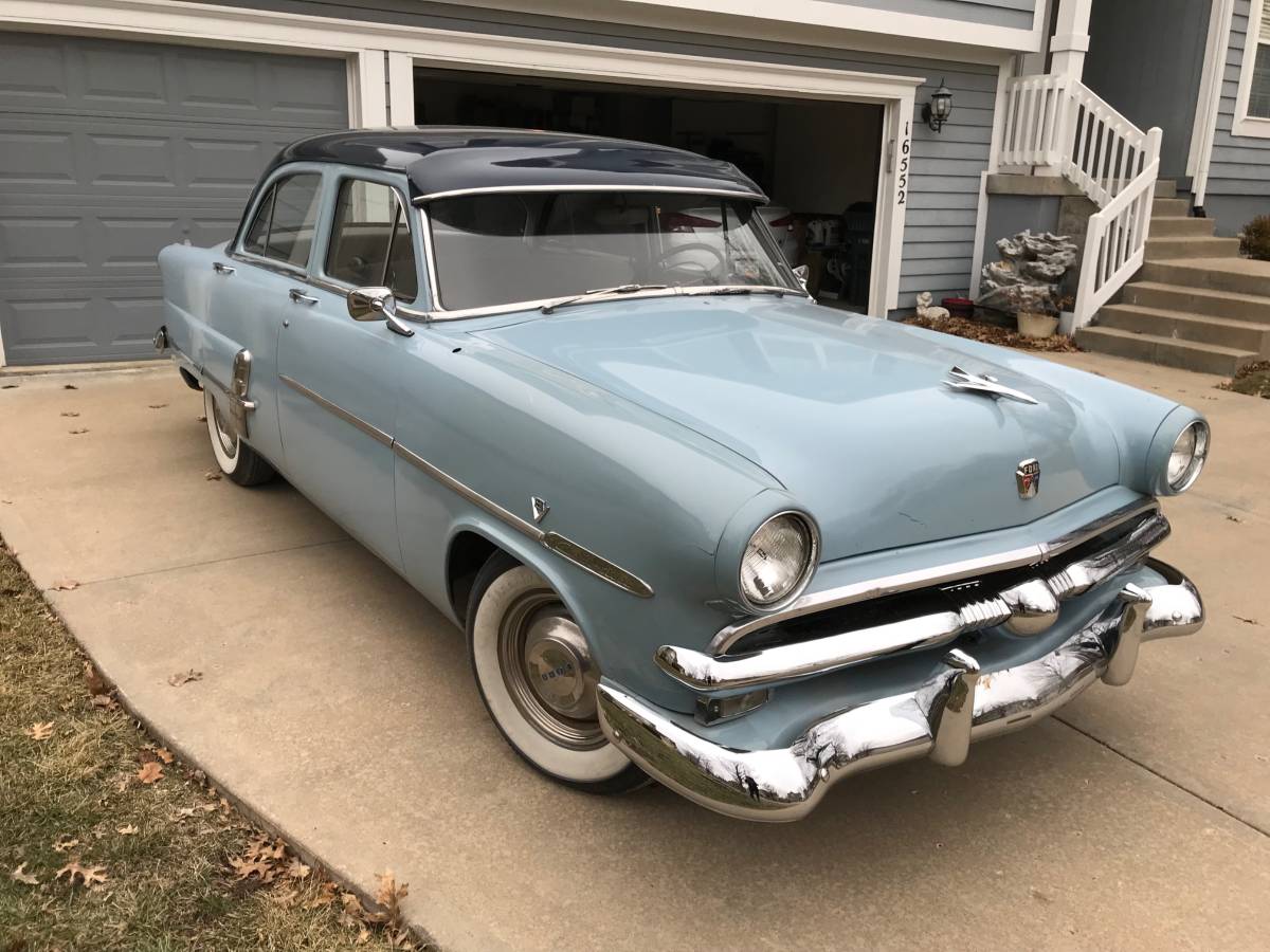 Ford-Custom-1953-blue-8