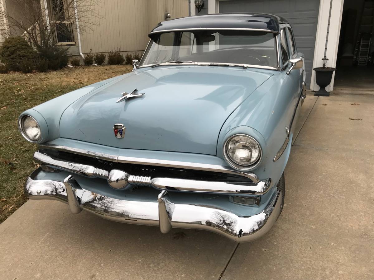 Ford-Custom-1953-blue-9
