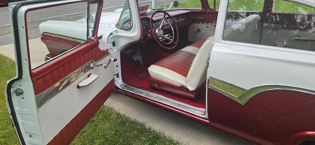 Ford-Custom-300-1957-white-4
