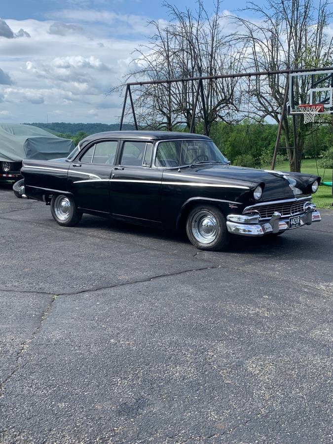 Ford-Customline-1956-black-3