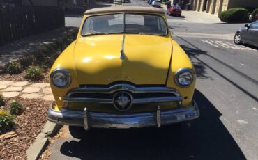 Ford-Customline-convertible-1949-yellow-13