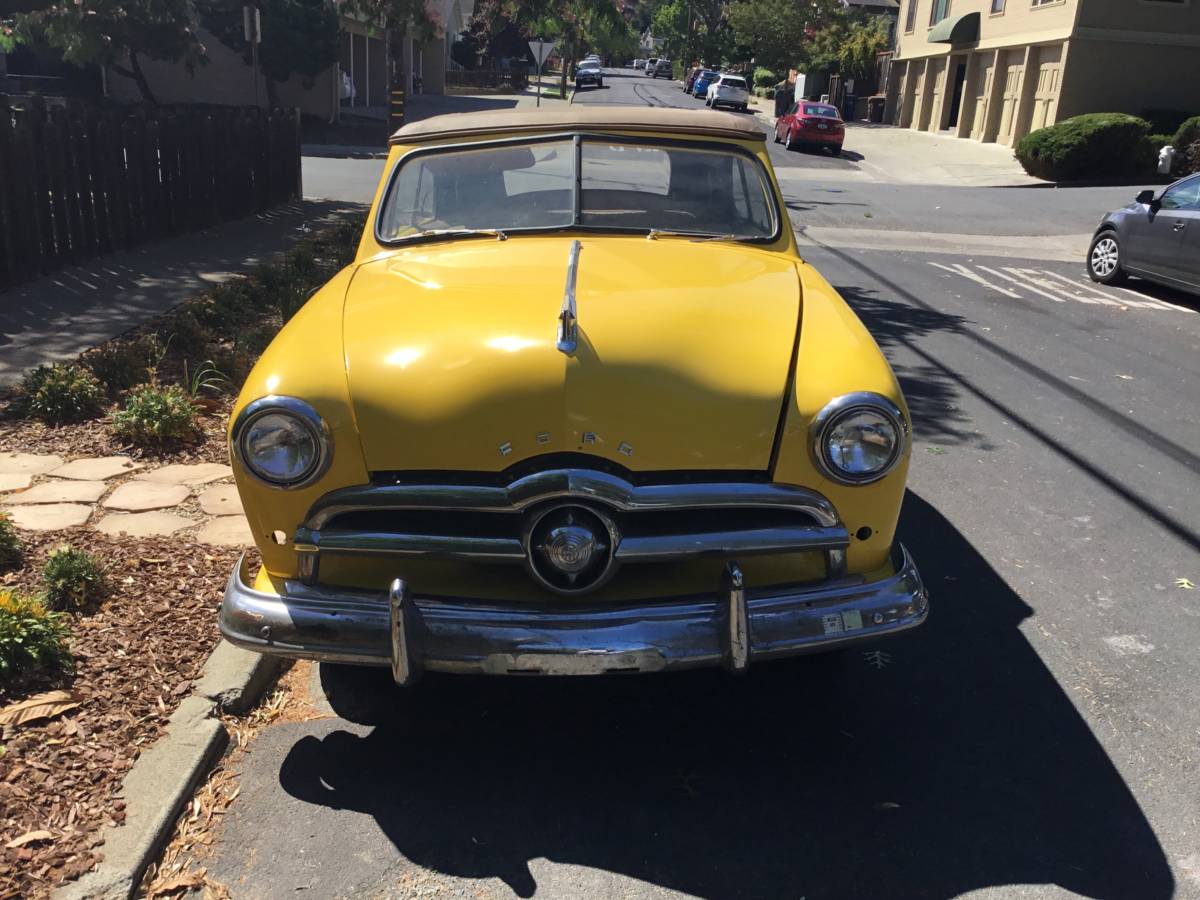 Ford-Customline-convertible-1949-yellow-13