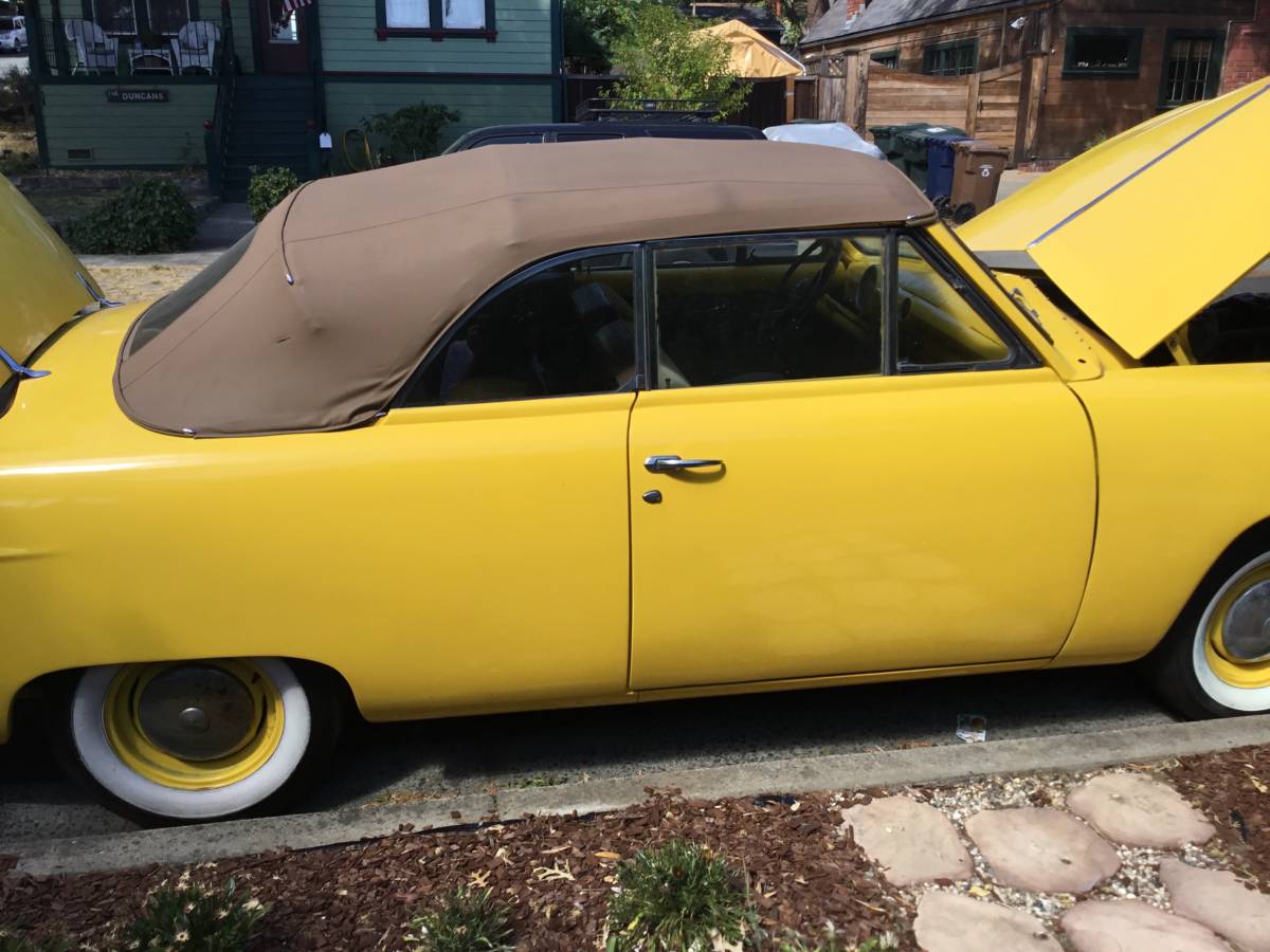 Ford-Customline-convertible-1949-yellow-2