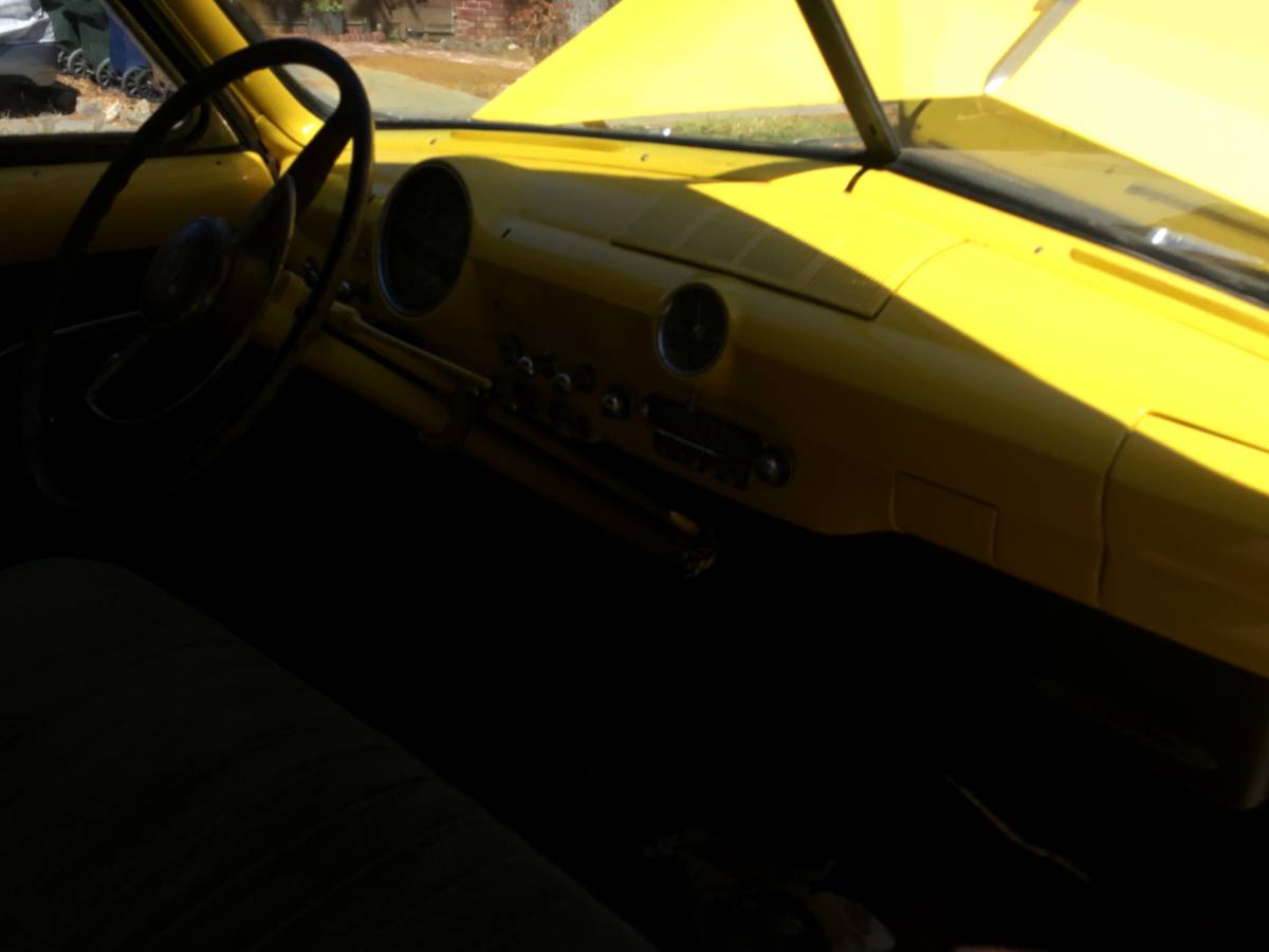 Ford-Customline-convertible-1949-yellow-5