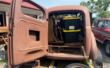 Ford-Delivery-van-1940-4
