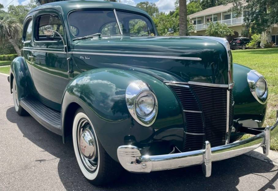 Ford-Deluxe-1940-1