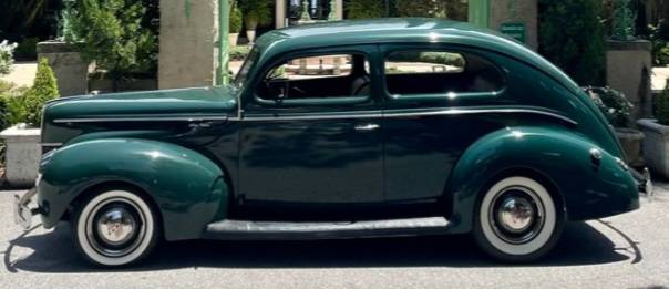 Ford-Deluxe-1940-2