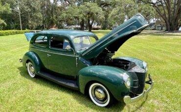 Ford-Deluxe-1940-Sedan-12
