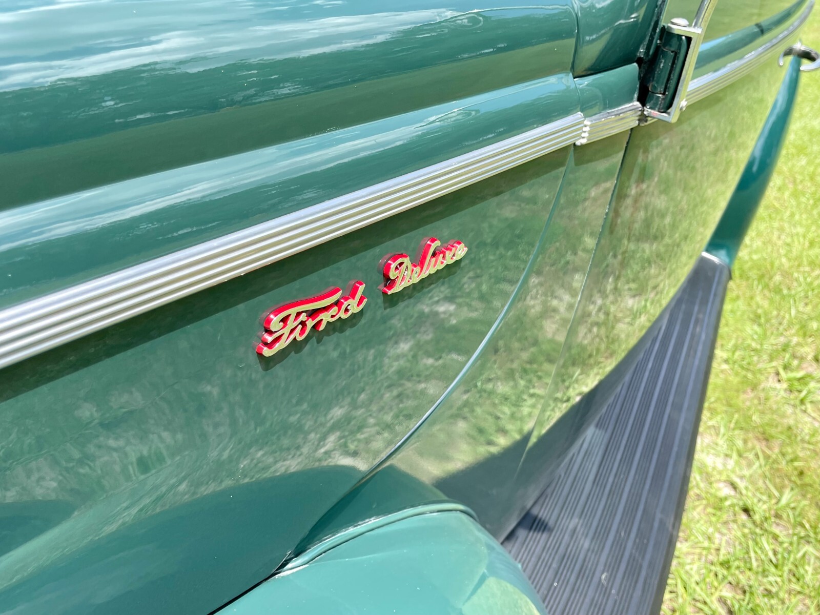 Ford-Deluxe-1940-Sedan-14
