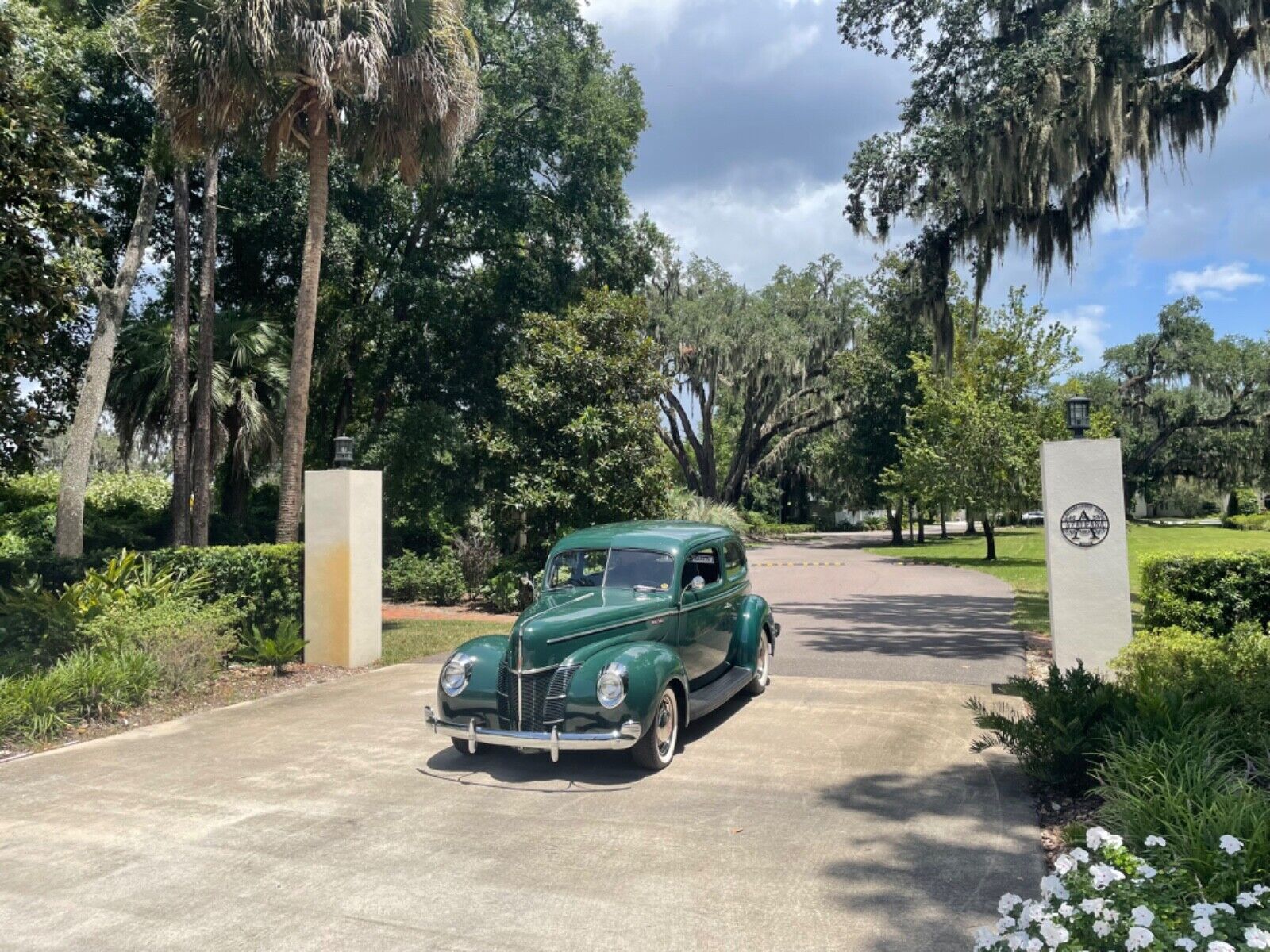 Ford-Deluxe-1940-Sedan-19