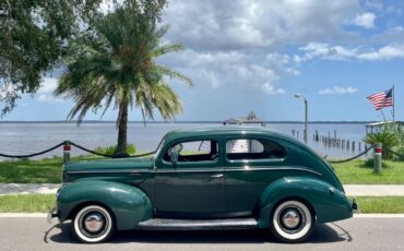 Ford-Deluxe-1940-Sedan-21