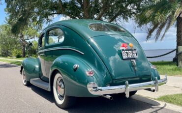 Ford-Deluxe-1940-Sedan-22