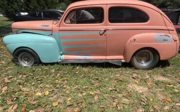 Ford-Deluxe-1941-2