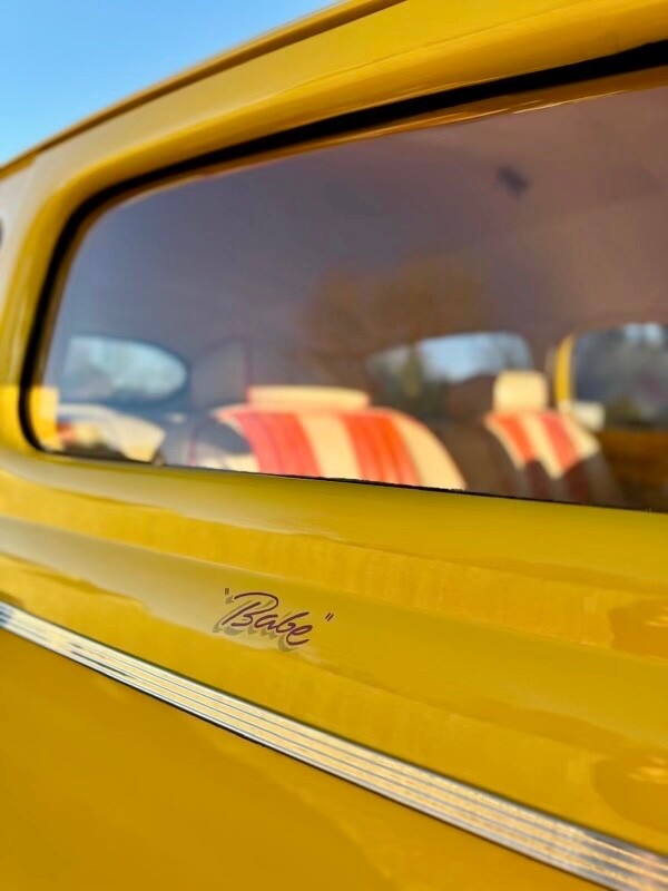 Ford-Deluxe-1941-Coupe-10