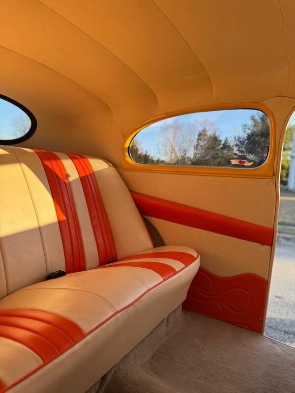 Ford-Deluxe-1941-Coupe-14