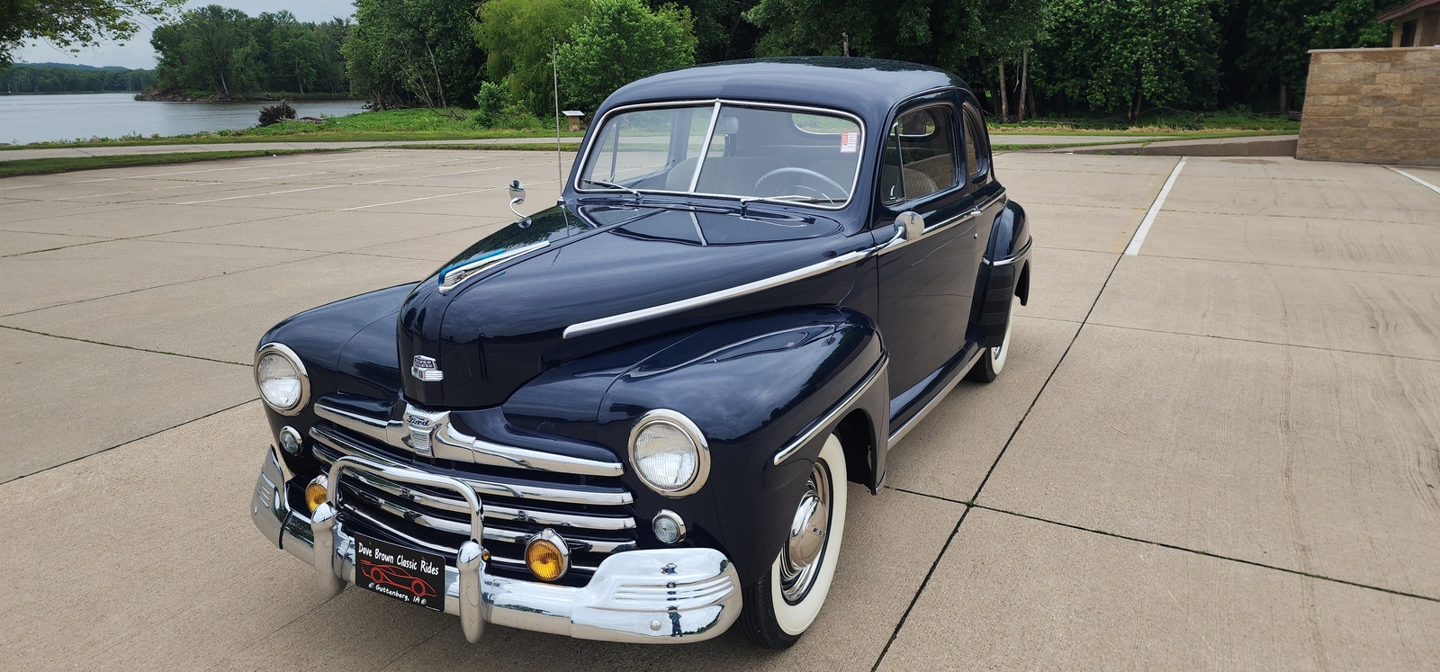 Ford-Deluxe-Coupe-1948-2-dr-1