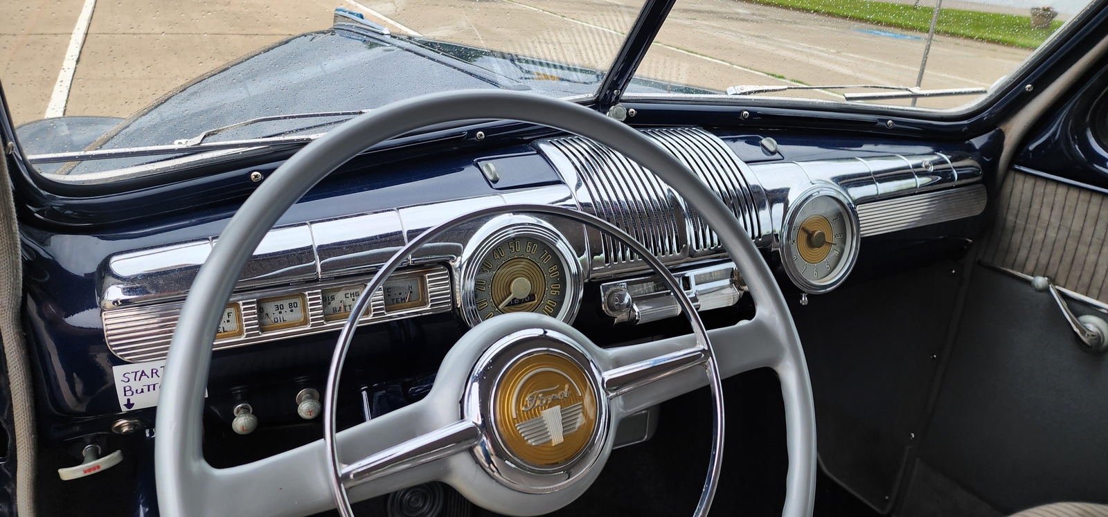 Ford-Deluxe-Coupe-1948-2-dr-18