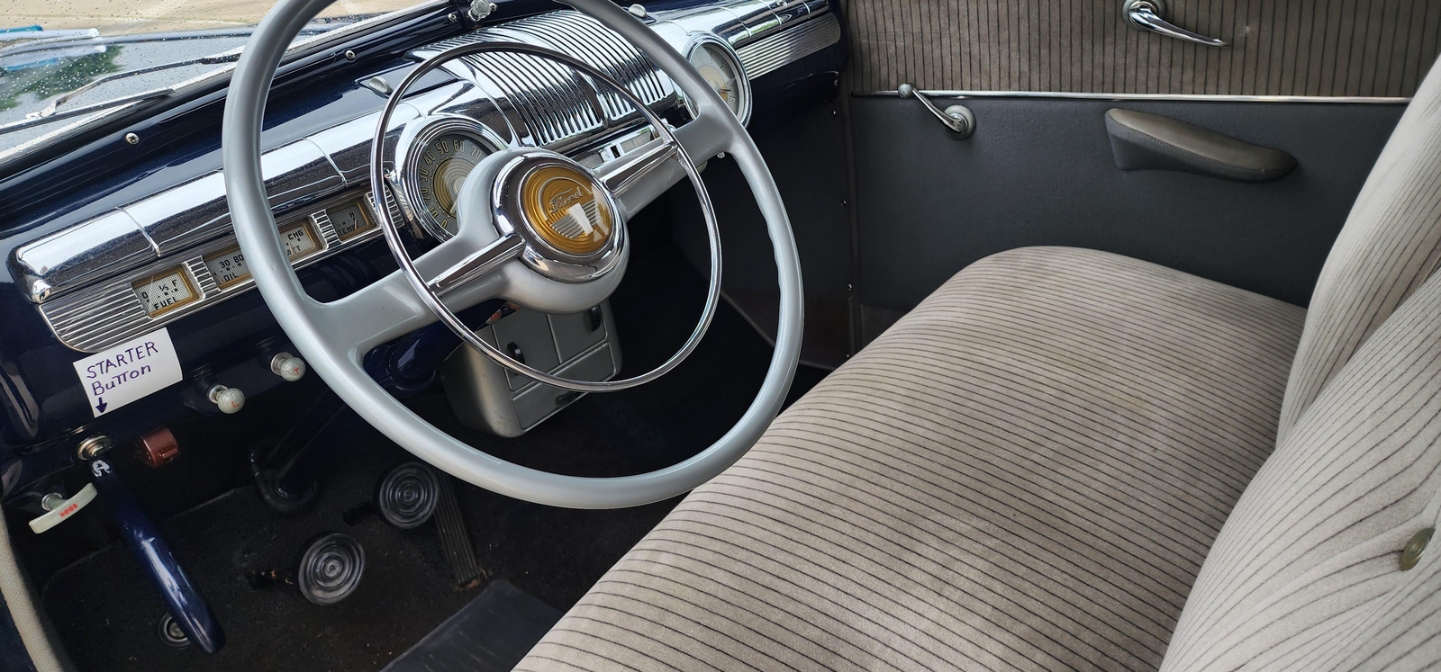 Ford-Deluxe-Coupe-1948-2-dr-27